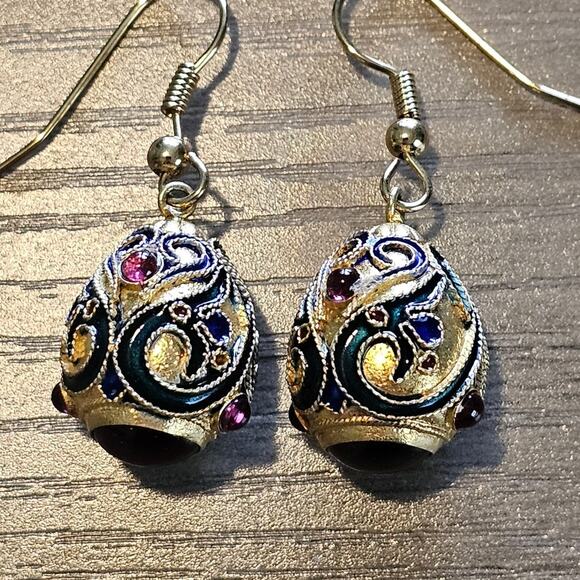 Lermentov Onyx & Gold Faberge Egg Earrings with Cabochon Garnets - Picture 5 of 6
